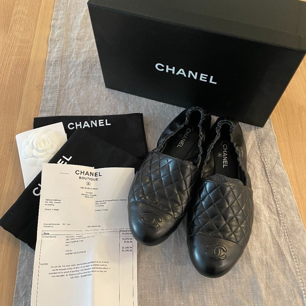CHANEL CC CAP TOE ELASTIC LOAFERS - BLACK QUILTED LEATHER - SLIP-ON - SIZE 39.5